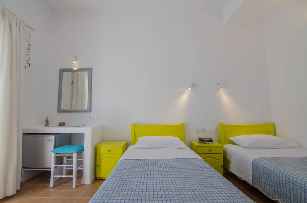 Ios Hotels